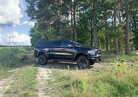 Dodge RAM Rebel GT 6in Lift, 35er Reifen, Auspuff, LPG