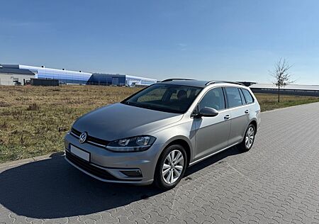 VW Golf Volkswagen 1.6 TDI Comfortline Variant mit CarPlay und