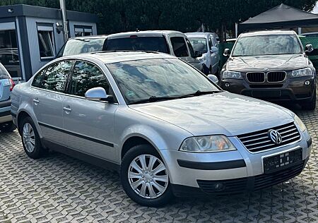 VW Passat Volkswagen Lim. Basis 1.6 Tüv Neu
