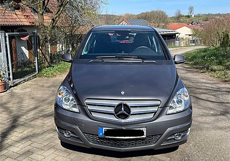 Mercedes-Benz B 180 CDI - Rentnerfahrzeug