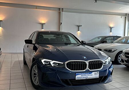 BMW 320 i Limousine *Leder*Navi*Led*Kamera*1.Hand*