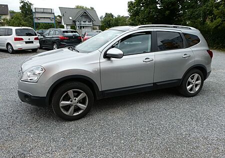 Nissan Qashqai +2 Acenta aus 1.Hand Opas Bester