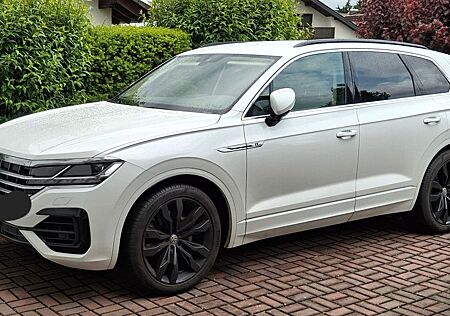 VW Touareg Volkswagen 3.0 V6 TDI weiß R-Line 286PS BMT Allrad