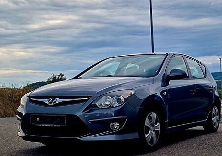 Hyundai i30 5 Türer ideale Anfänger Wagen.