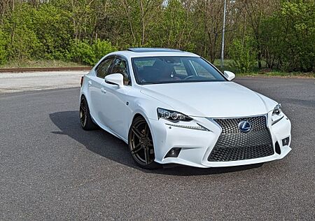 Lexus IS 300 IS300h F-Sport Vollausstattung