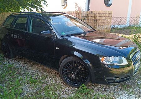 Audi A4 2.0 T FSI quattro Avant -