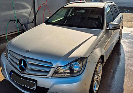 Mercedes-Benz C 220 CDI T BlueEFFICIENCY -