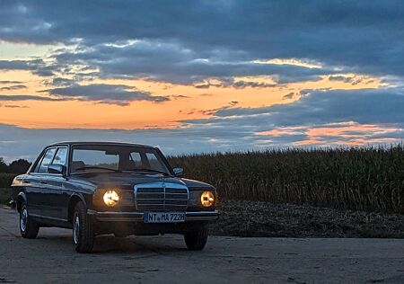 Mercedes-Benz 200