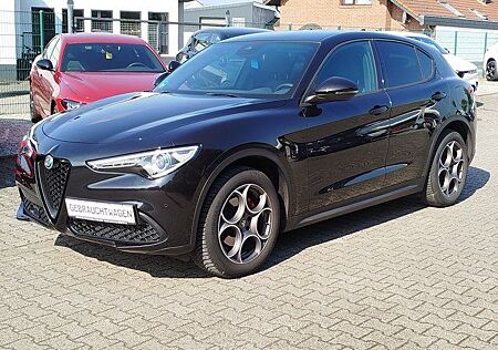 Alfa Romeo Stelvio Sprint Q4 #AssistenzPaket #AppleCarPlay