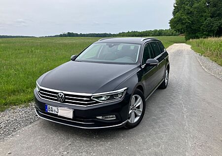 VW Passat Variant Volkswagen 2.0 TDI SCR DSG Elegance IQ-Light