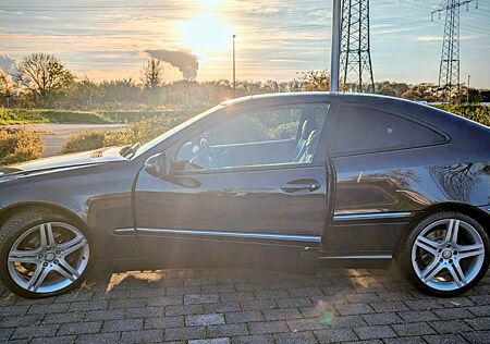 Mercedes-Benz CLC 200 KOMPRESSOR -