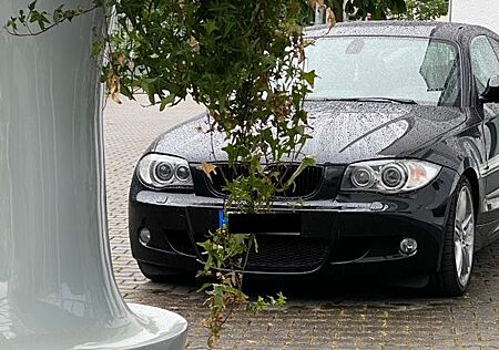 BMW 120i M-Paket Bi-Xenon/Professional Navi