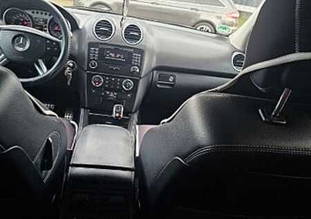 Mercedes-Benz ML 320 CDI -