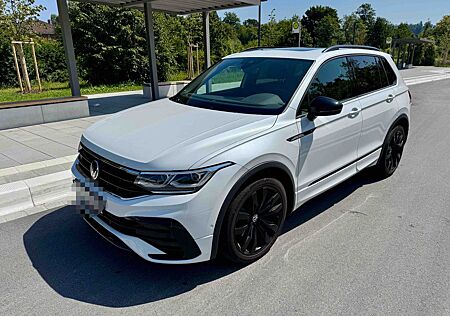 VW Tiguan Volkswagen 2.0 TDI R-Line-BlackStyle-Pano-Garantie