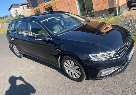 VW Passat Variant Volkswagen 2.0 TDI SCR Highline Variant ...