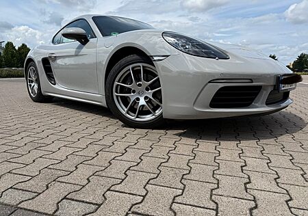 Porsche Cayman 718