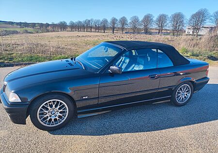 BMW 320i Cabrio