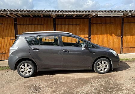 Toyota Verso 2.0l D-4D -