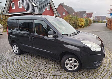 Fiat Doblo 1.6 16V Multijet 77kW NEU TÜV u. v. m. !!!