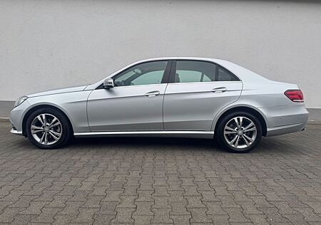 Mercedes-Benz E 200 CDI AVANTGARDE BE (NAVI/LEDER/AHK)