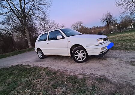 VW Golf Volkswagen 1.9TDI