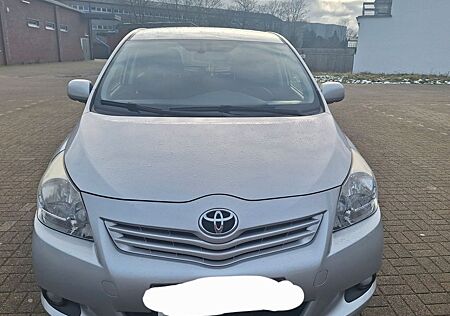 Toyota Verso 2.2l D-CAT Life Life