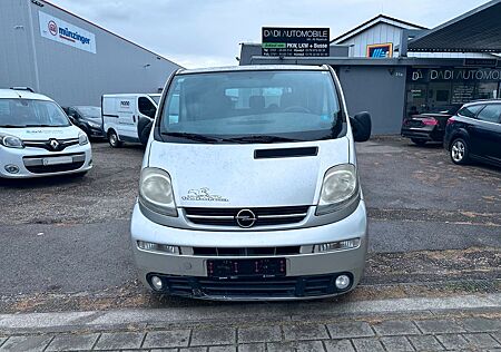 Opel Vivaro Tour 8 Sitzer
