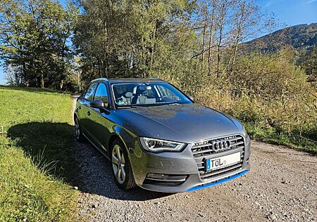 Audi A3 Sportback 2.0 TDI / Xenon / Navi /