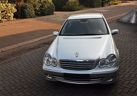 Mercedes-Benz C 180 KOMPRESSOR VOLLGETANKT