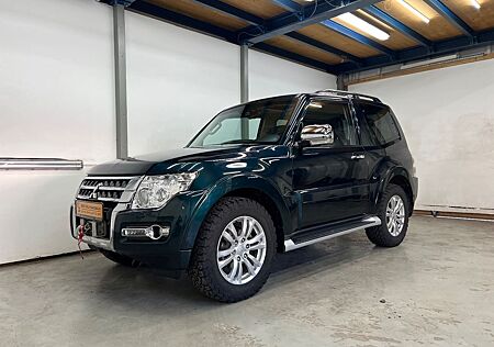 Mitsubishi Pajero 3,2 DI-D 4WD Top LEDER XENON NAVI STANDH.