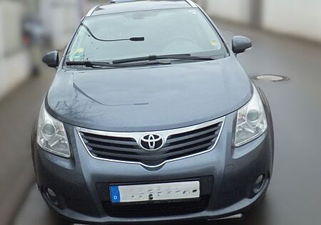 Toyota Avensis Combi Executive 2.0 Valvem. Multidri...