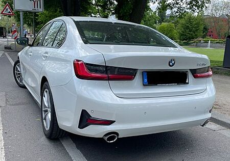 BMW 320d Automatik (FP) Scheckheft nur / 8xAlu