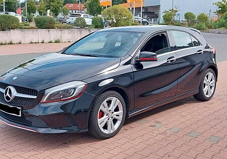 Mercedes-Benz A 160 A160 Urban LED/NAVI/SPORTSITZE/SITZHZG/PDC/17"