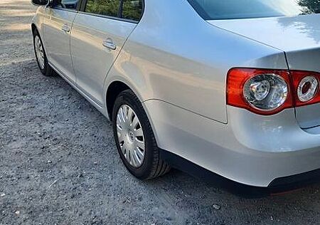 VW Jetta Volkswagen 1.6 Trendline Trendline 2. Hand und AHK