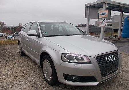 Audi A3 Sportback 1.6 TDI / TÜV 11/26 / Navi