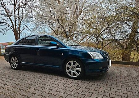 Toyota Avensis Sol 2.0-lViele Extras