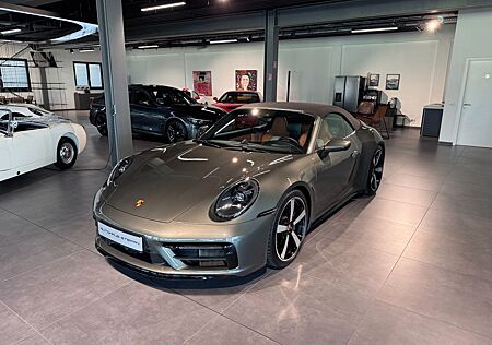 Porsche 992 Carrera 4S CabrioExclusiveHeritage app 05.27