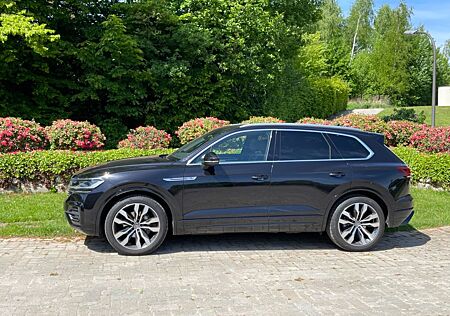 VW Touareg Volkswagen 3.0 V6 TDI 170kW 4MOT Tiptr. R-Line ...