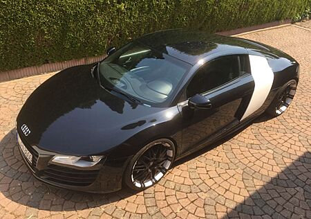 Audi R8 4.2 FSI R tronic quattro -