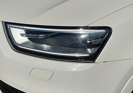 Audi Q3 2.0 TFSI S tronic quattro -