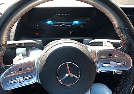 Mercedes-Benz GLB 250 4MATIC DCT -