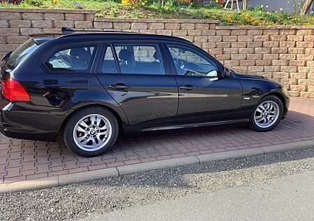BMW 318i Touring Edition