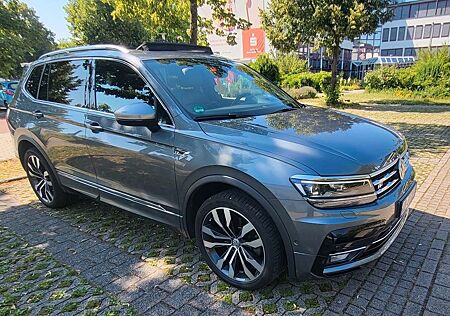 VW Tiguan Allspace Volkswagen 2.0 TDI R-Line 4Motion