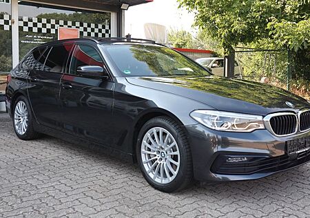 BMW 540i Touring XDRIVE/HeadUP/RFK/SR&WR/SCHECKHEFT