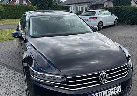 VW Passat Variant Volkswagen 1.6 TDI SCR DSG Comfortline V...