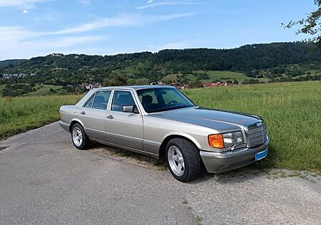 Mercedes-Benz S 500 SE 500 W126