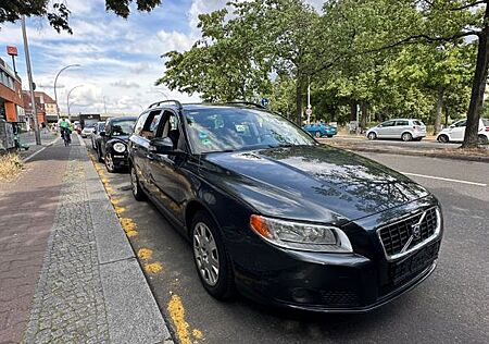 Volvo V70 2.0D -