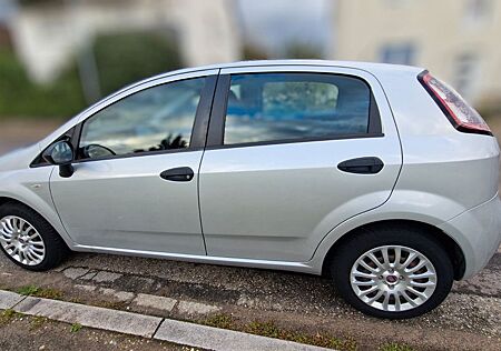 Fiat Punto gebraucht kaufen Fiat Punto 1.2 Pro | Benzin| TÜV bis 2027