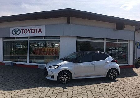 Toyota Yaris Hybrid Style
