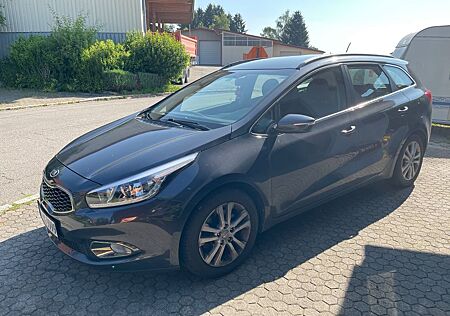Kia Cee'd Sportswagon 1.6 CRDi 128 Platinum Edit...